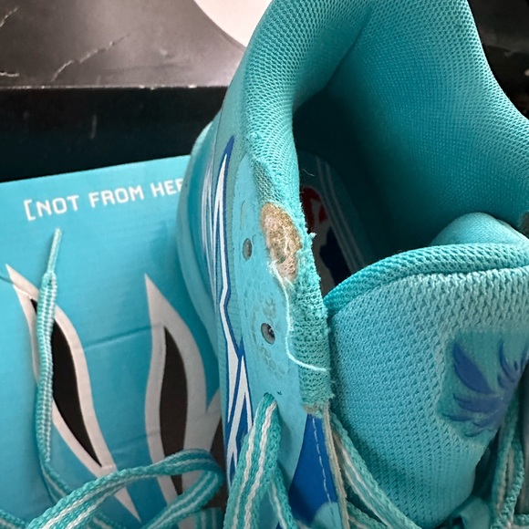 Men’s PUMA Melo Basketball Sneakers - Picture 2 of 6